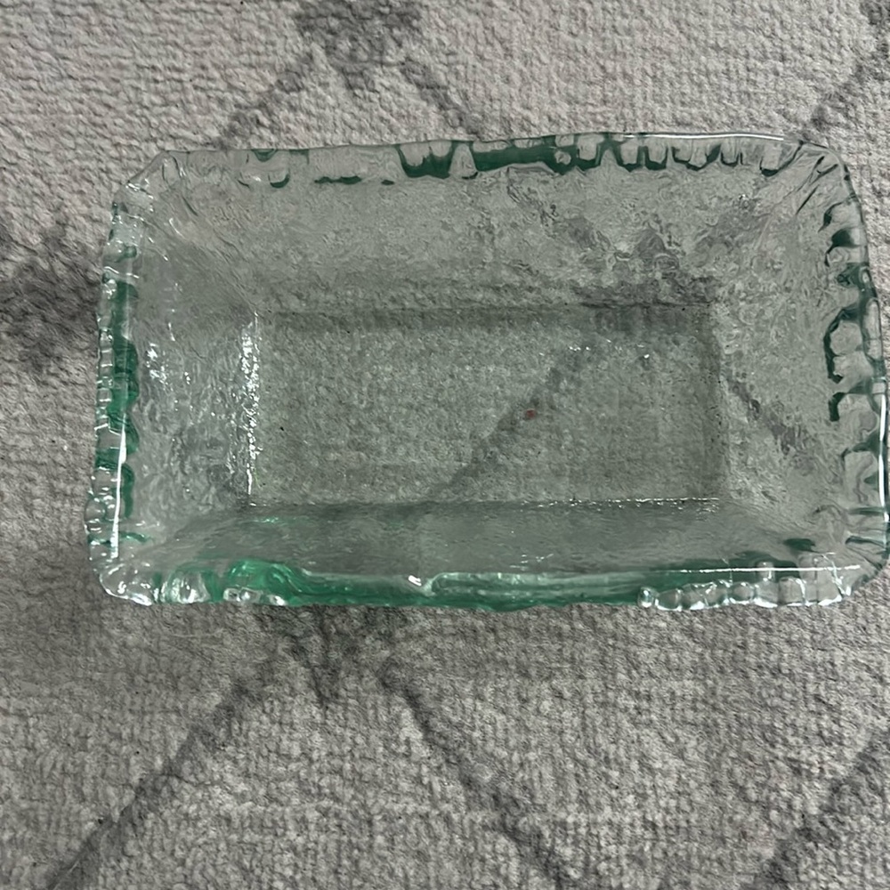 Recycled textured dish